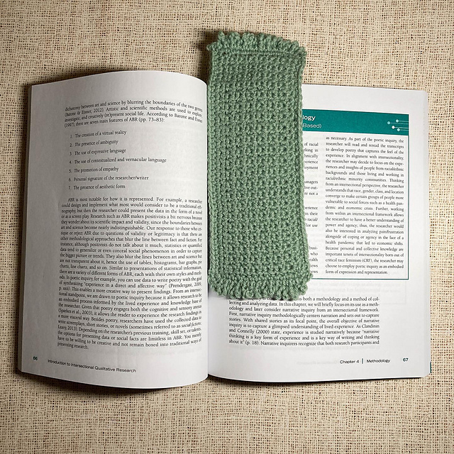 Grit Stitch Bookmark with Picot Edging⁠