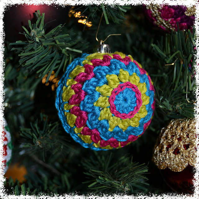 Christmas Bauble Makeover