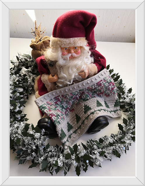 Spirit of Christmas Cowl