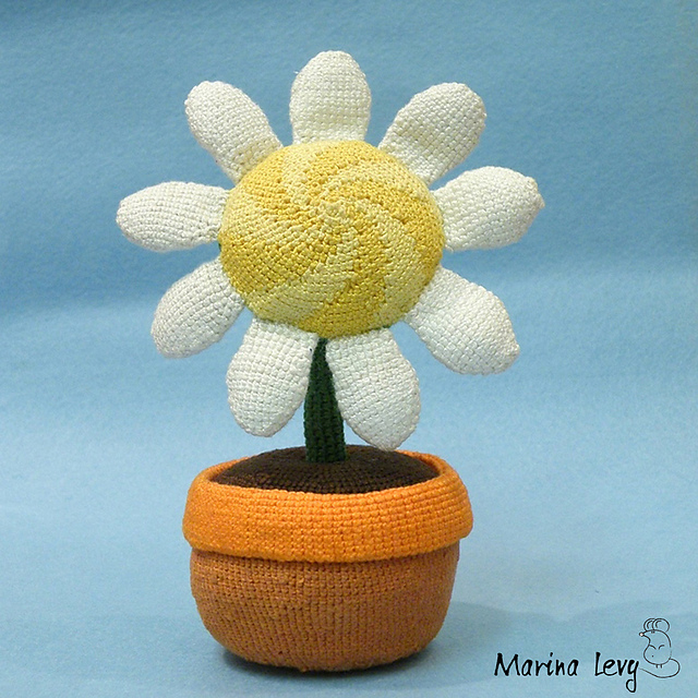 Daisy amigurumi