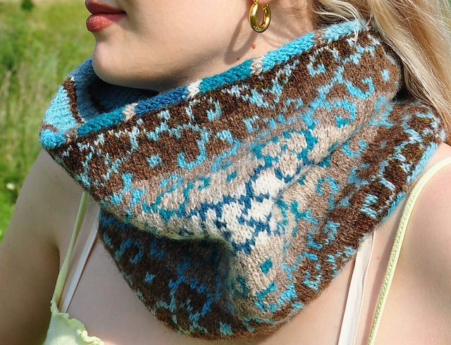 Greyhound Cowl