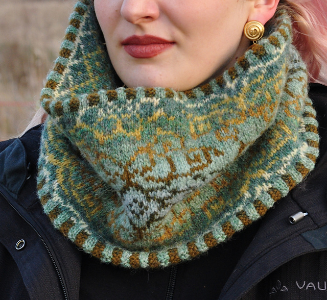Helleborus Cowl