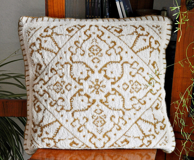 Venetian Beauty Cushion