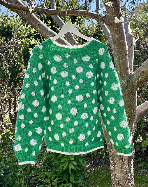 Lumipallo Sweater