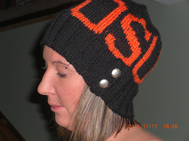Oregon State Button Beanie Kit