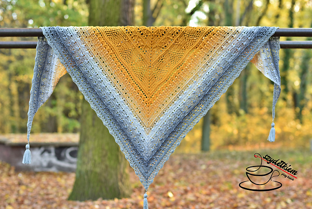 "Marlena" classic shawl