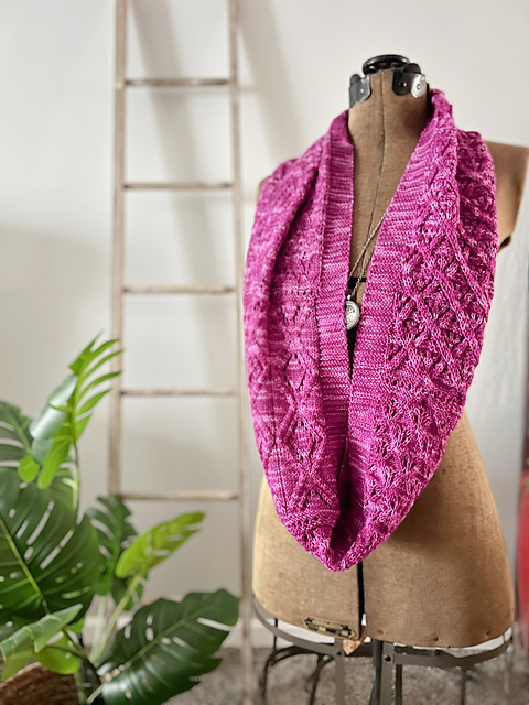 Chanthaburi Knit Cowl