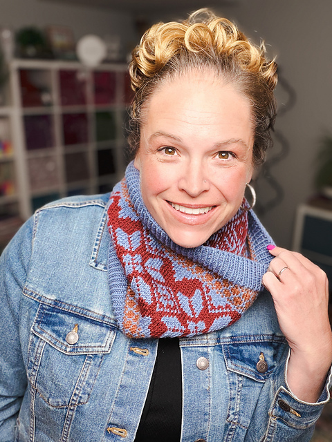 Christmas Flower Knit Cowl