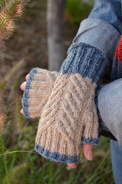 Tanglewood Fingerless Mitts with Lining Option