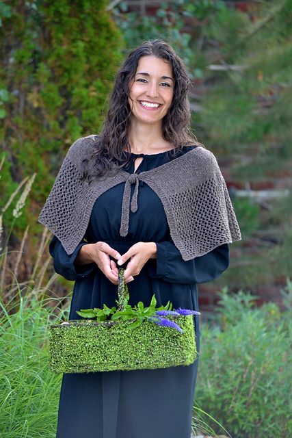 Sassenach Capelet (knit)