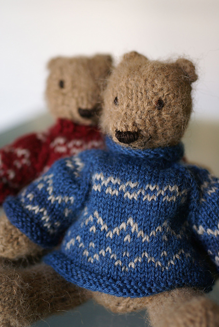 Ravelry: Pattoz, the knitted bear pattern by Annalisa Dione
