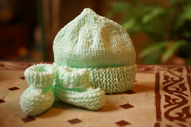 Michelle's Preemie-Newborn Booties and Hat
