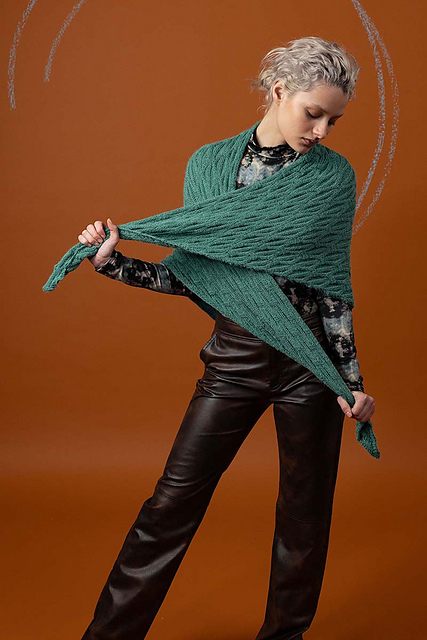 Triangular shawl Adela