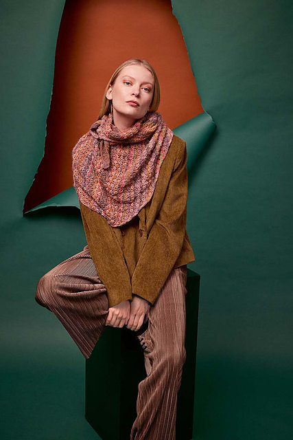 Cheryl Triangular shawl