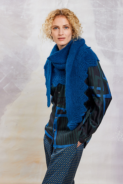 Viera Triangular shawl