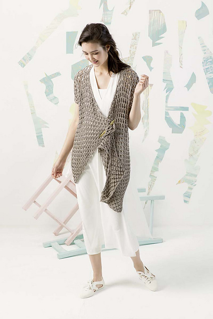 242-46 Lang Yarns Stellina / Filo