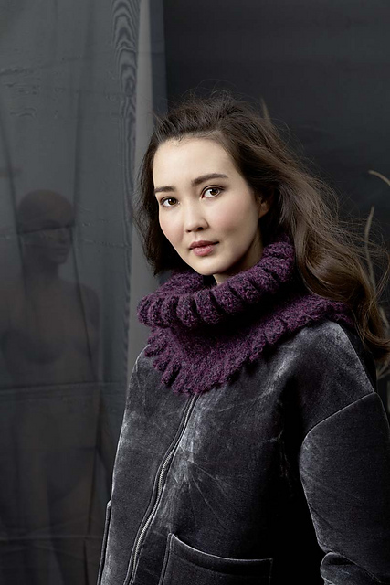 249-23 Lang Yarns Yara
