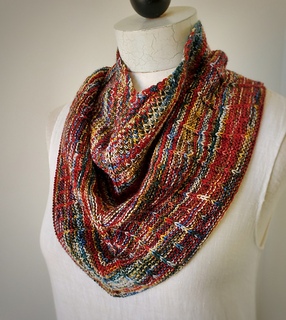 Ravelry: Fountainwood Cowl pattern by Martha Wissing