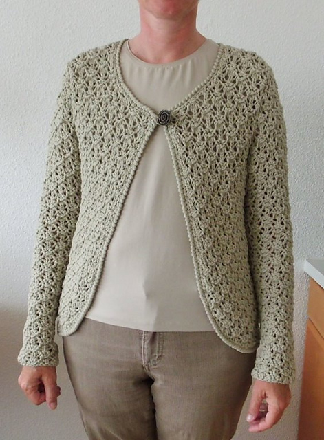 # 35 Jacke im Ajourmuster / Lace Jacket