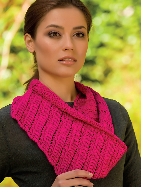 Gentle Caress Cowl