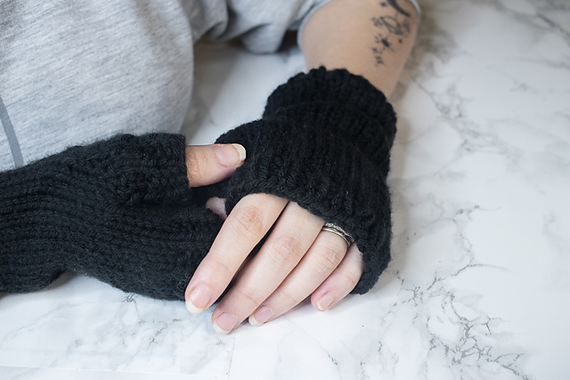 Basic fingerless gloves