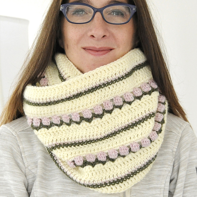 Roses on Repeat Infinity Scarf