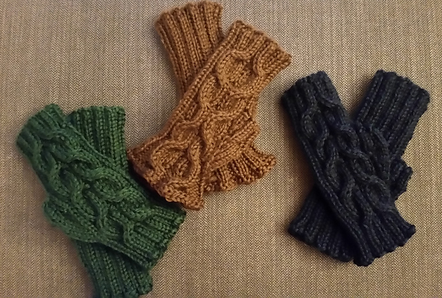 Christmas Mitts (2 styles)