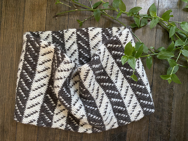 Sticks & Stripes Cowl