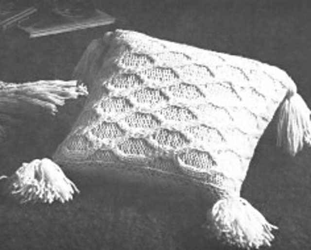Cable Pillow #8128