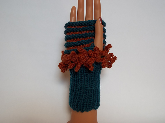 Curly Fingerless Glove, Wrist Warmer
