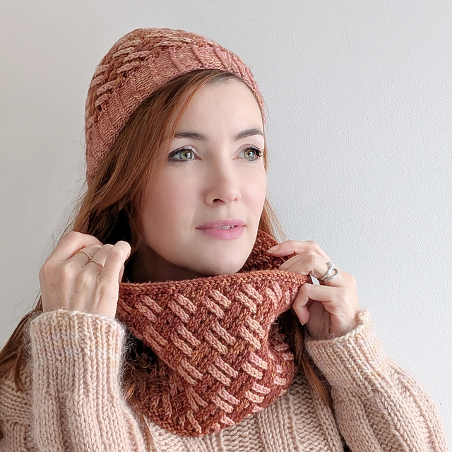 Diamond Duet Cowl