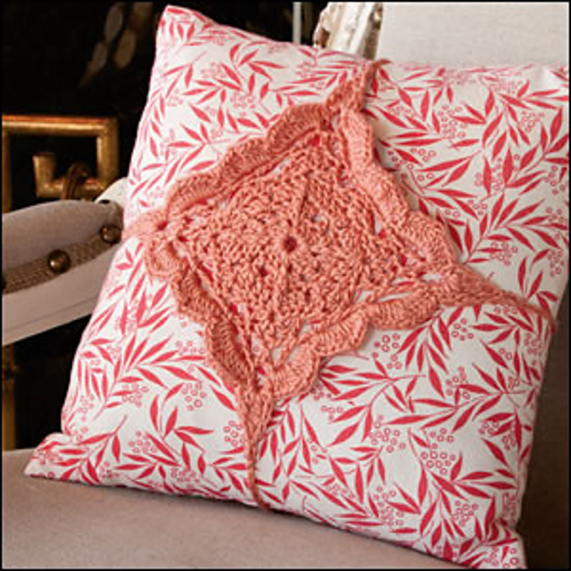 Tie-On Pillow Motif