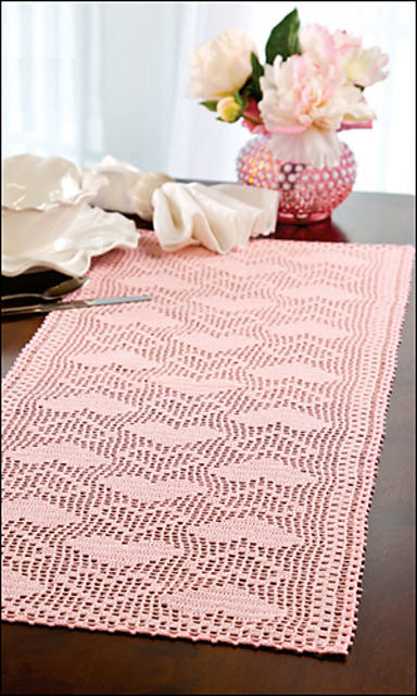 Hearts-a-Plenty Table Runner