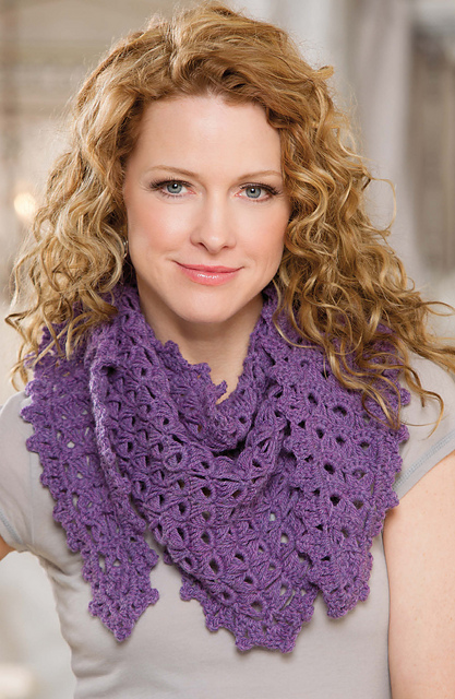 Broomstick Lace Shawlette