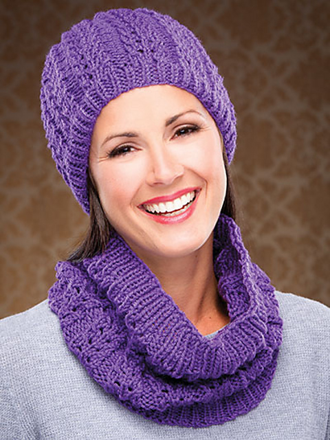 Alluring Lace Hat & Cowl