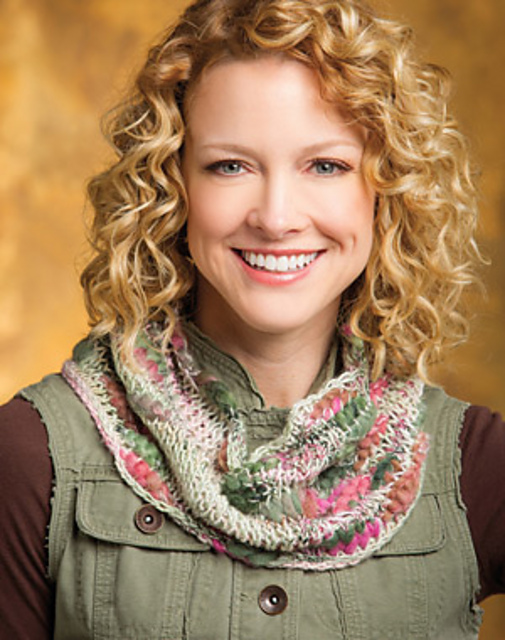 Expressionist Tunisian Cowl