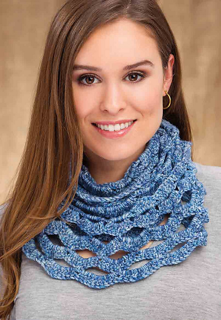 Chevronaire Cowl