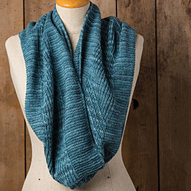 Kaihora Cowl