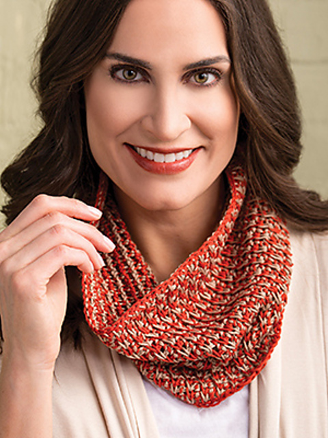 Lacy Loop Cowl