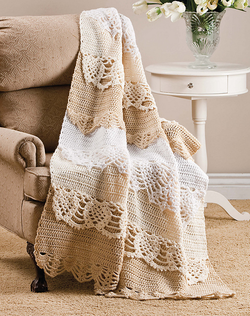 Pineapple Play Throw