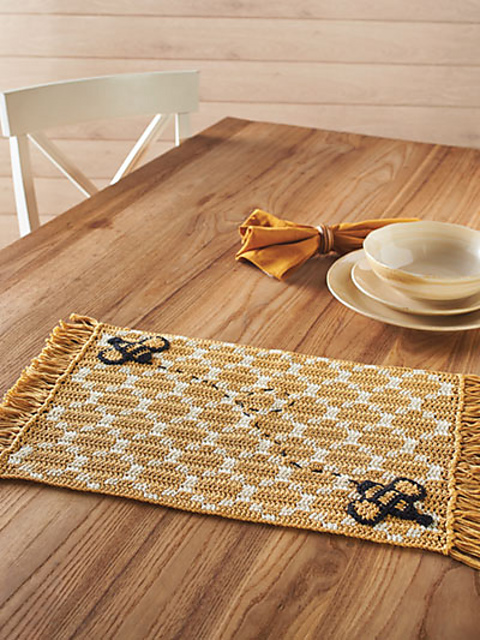 Buzzin' Around Place Mat