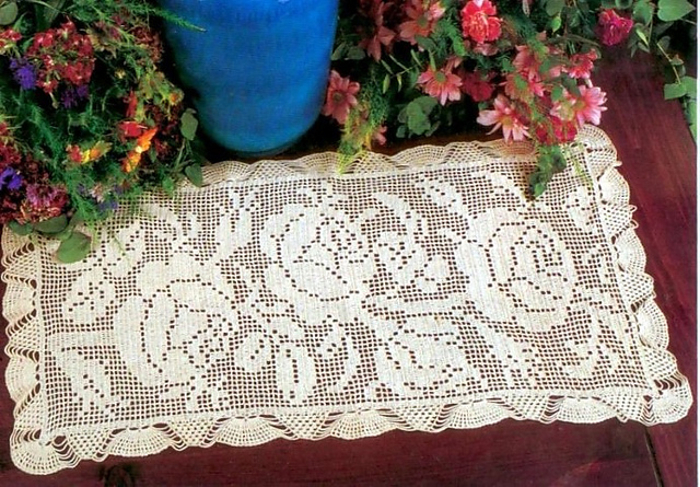 Doily 3 Roses