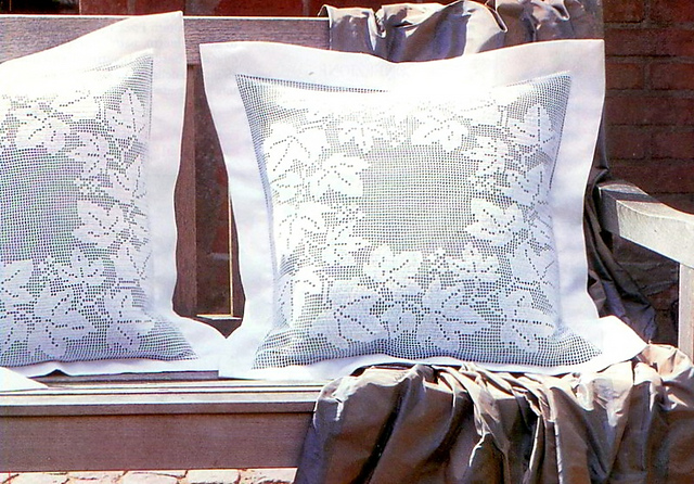 Ivy pillow
