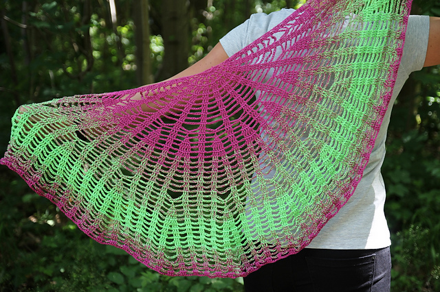 triangular shawl "pink apple"