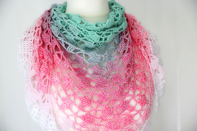 unicorn triangular shawl