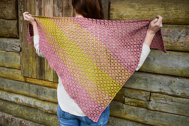 triangular shawl "Erica"