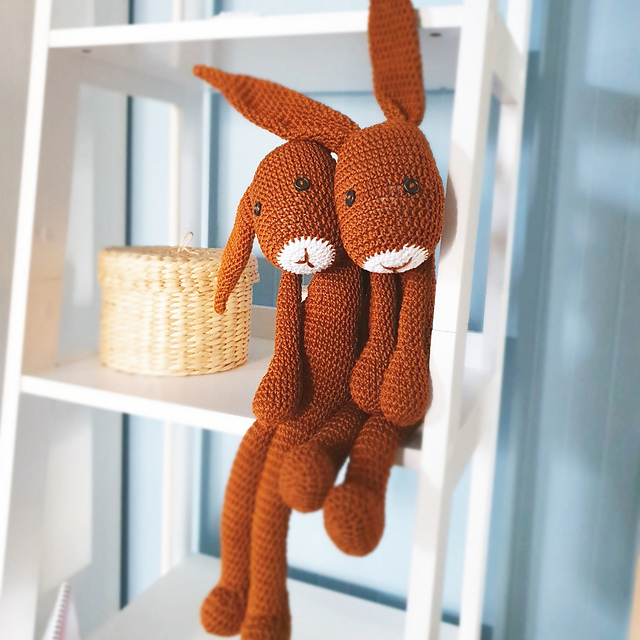 big dangle rabbit EMIL