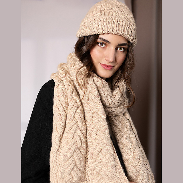 Hat and Scarf Luan