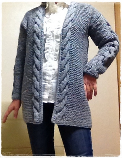 # 05 Jacket with Cable Trim