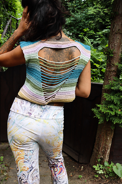 Iris Goddess top